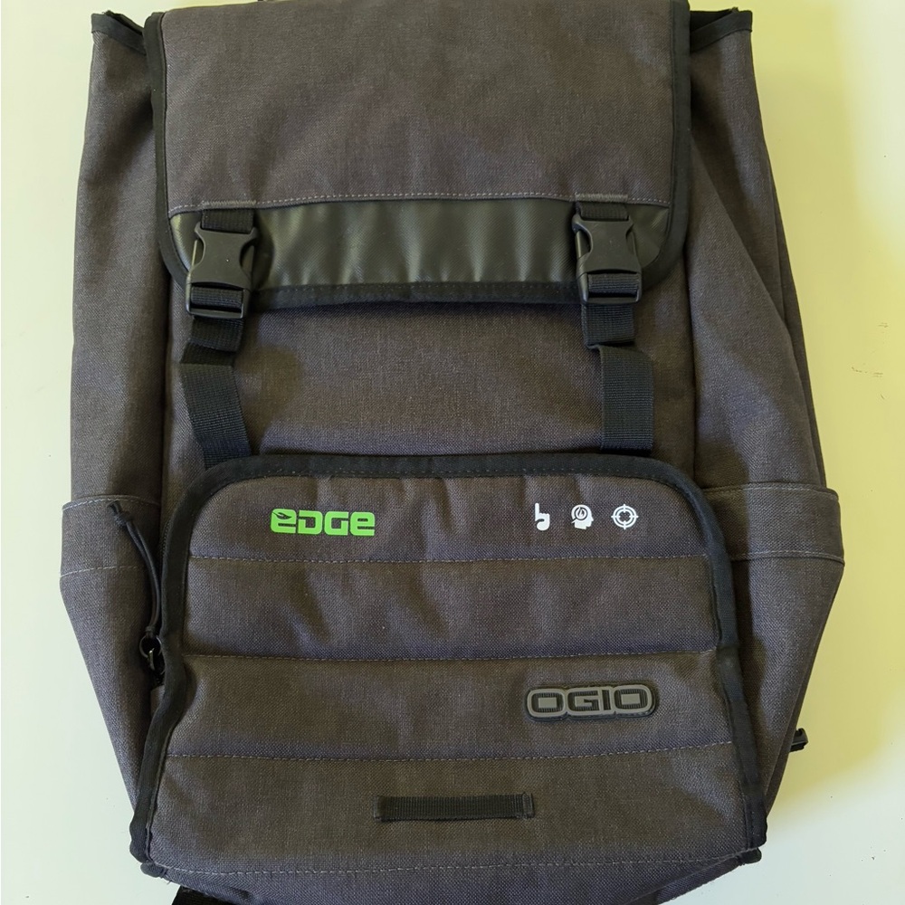 NWOT OGIO Black and Gray Men's Backpack